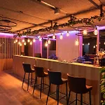Bergamo Modern & Zentral In 24h Check In 3 Min Zum Schloss Nachhaltiges In Holzbauweise