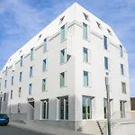 Bergamo Modern & Zentral In 24h Check In 3 Min Zum Schloss Nachhaltiges In Holzbauweise Hotel