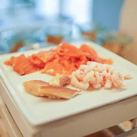 Hotel Bergamo Modern & Zentral In 24h Check In 3 Min Zum Schloss Nachhaltiges In Holzbauweise Ludwigsburg