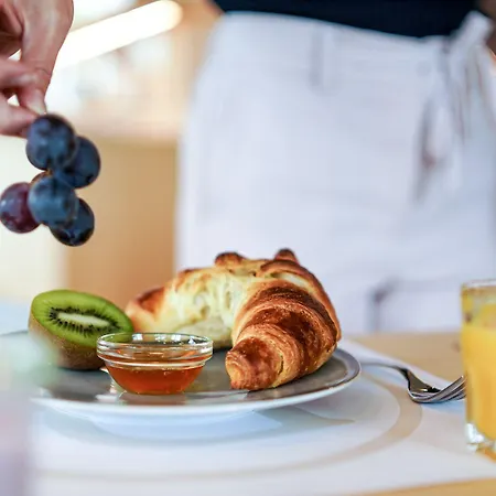 Bergamo Modern & Zentral In 24h Check In 3 Min Zum Schloss Nachhaltiges In Holzbauweise Hotel