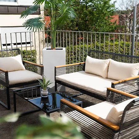 Bergamo Modern & Zentral In 24h Check In 3 Min Zum Schloss Nachhaltiges In Holzbauweise فندق